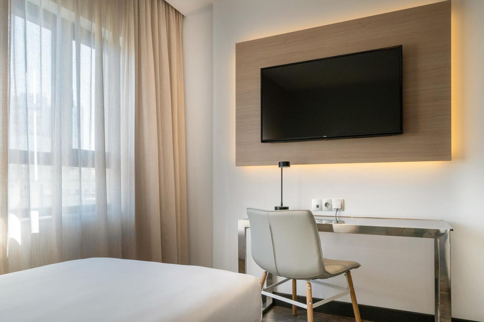 Hotel Cadiz Paseo Del Mar, Affiliated By Melia Kültér fotó