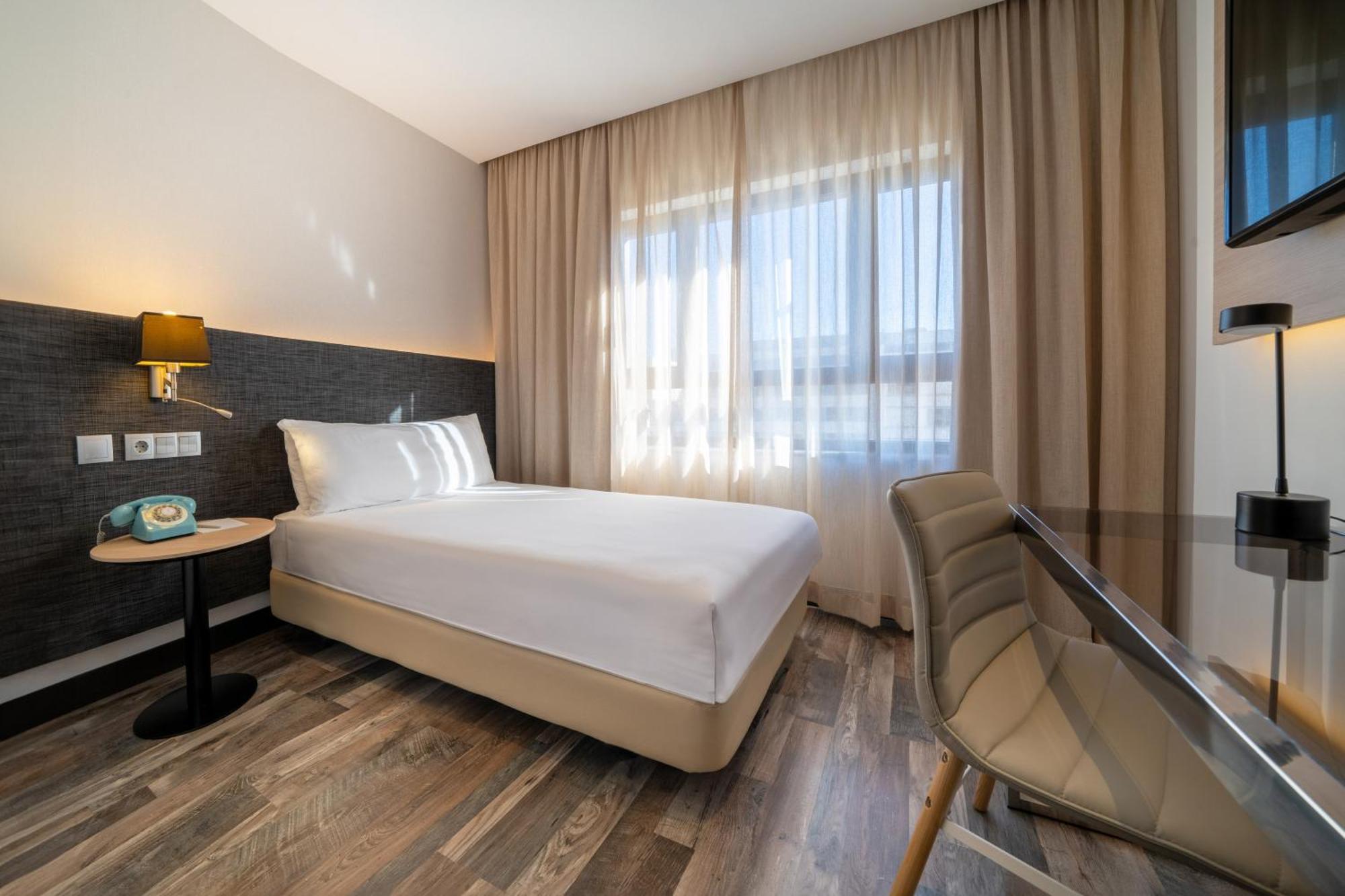 Hotel Cadiz Paseo Del Mar, Affiliated By Melia Kültér fotó